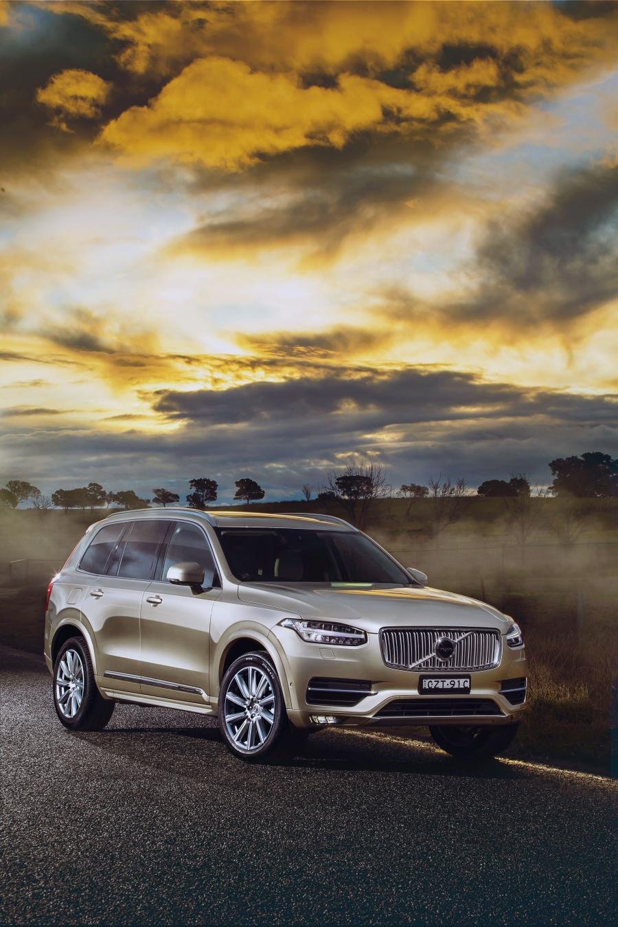 Вольво джип xc90 2020