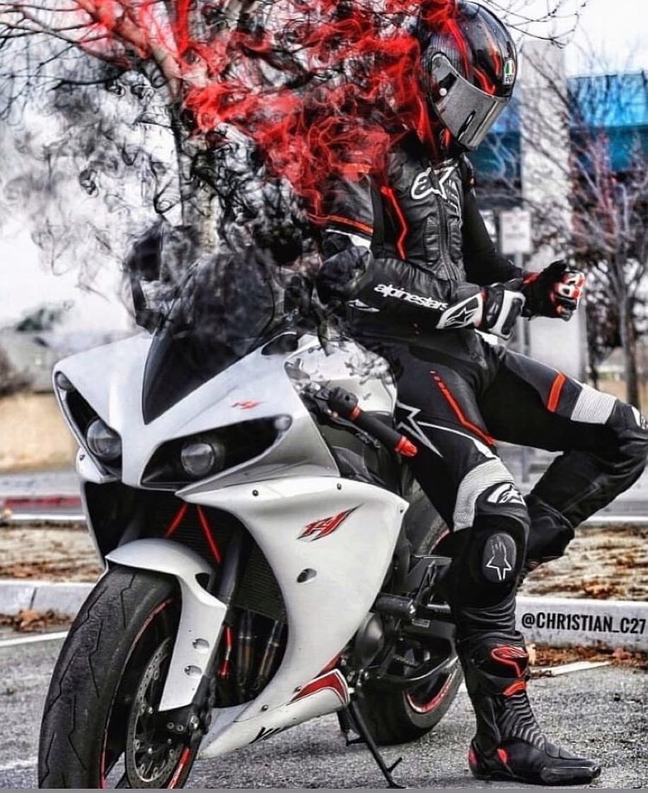 Yamaha r1 Biker