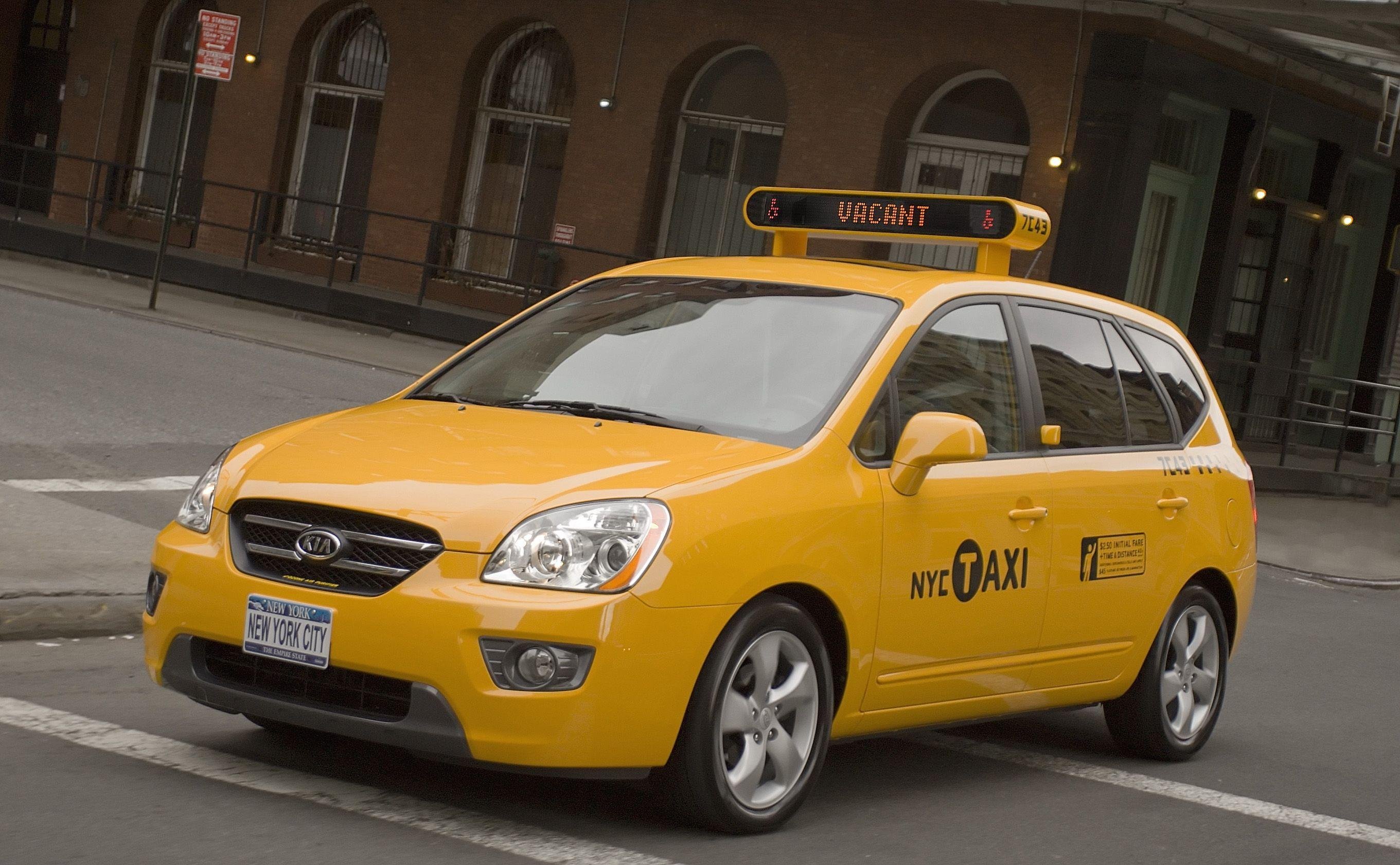 Машины для такси какие года подходят. Kia Carens такси. Kia Carnival такси. Kia такси 474. Автомобиль «такси».