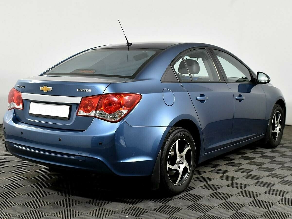 Шевроле круз 1.8 механика. Шевроле Круз 1.8. Chevrolet Cruze i 2013. Шевроле Круз 2012 1.8.