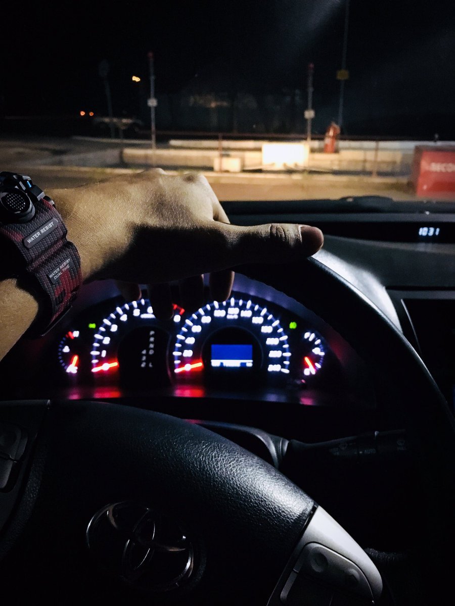 Вид из салона автомобиля