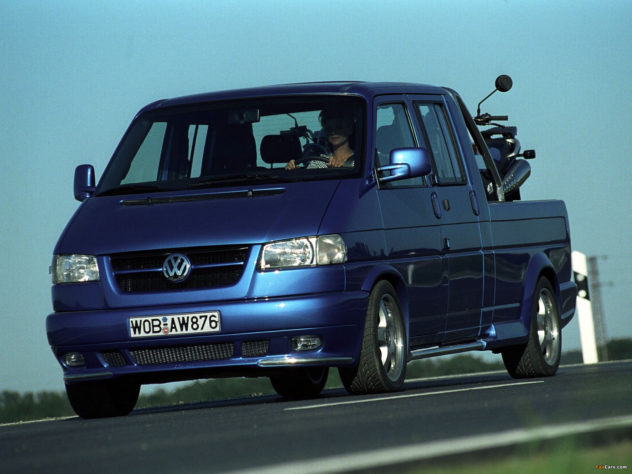 Купить т4 в москве. Фольксваген Транспортер т4. Фольксваген Transporter t4. Т-4 Фольксваген-т4. Volkswagen t4 2005.