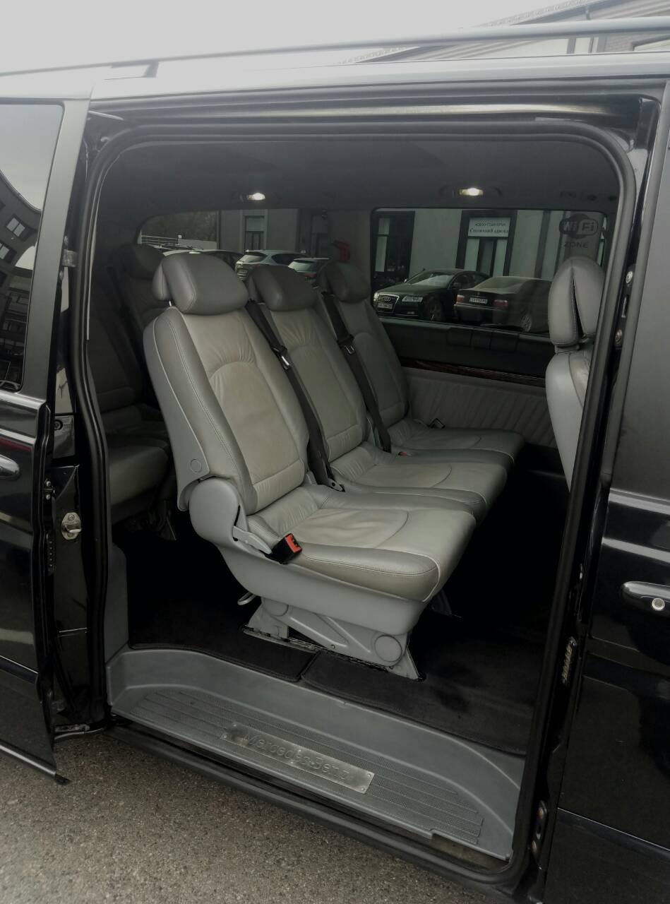 Mercedes Benz Viano 2008 салон