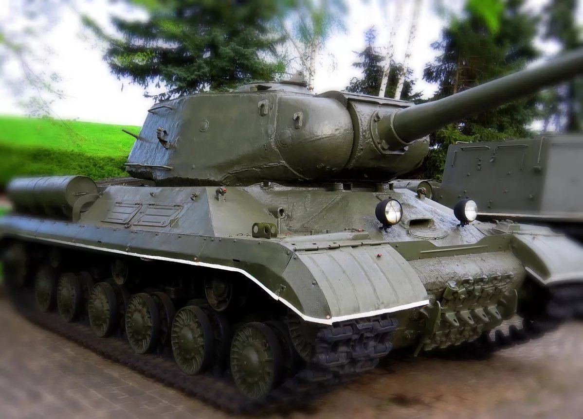 . ИС-1 (ИС-85) - тяжёлый танк