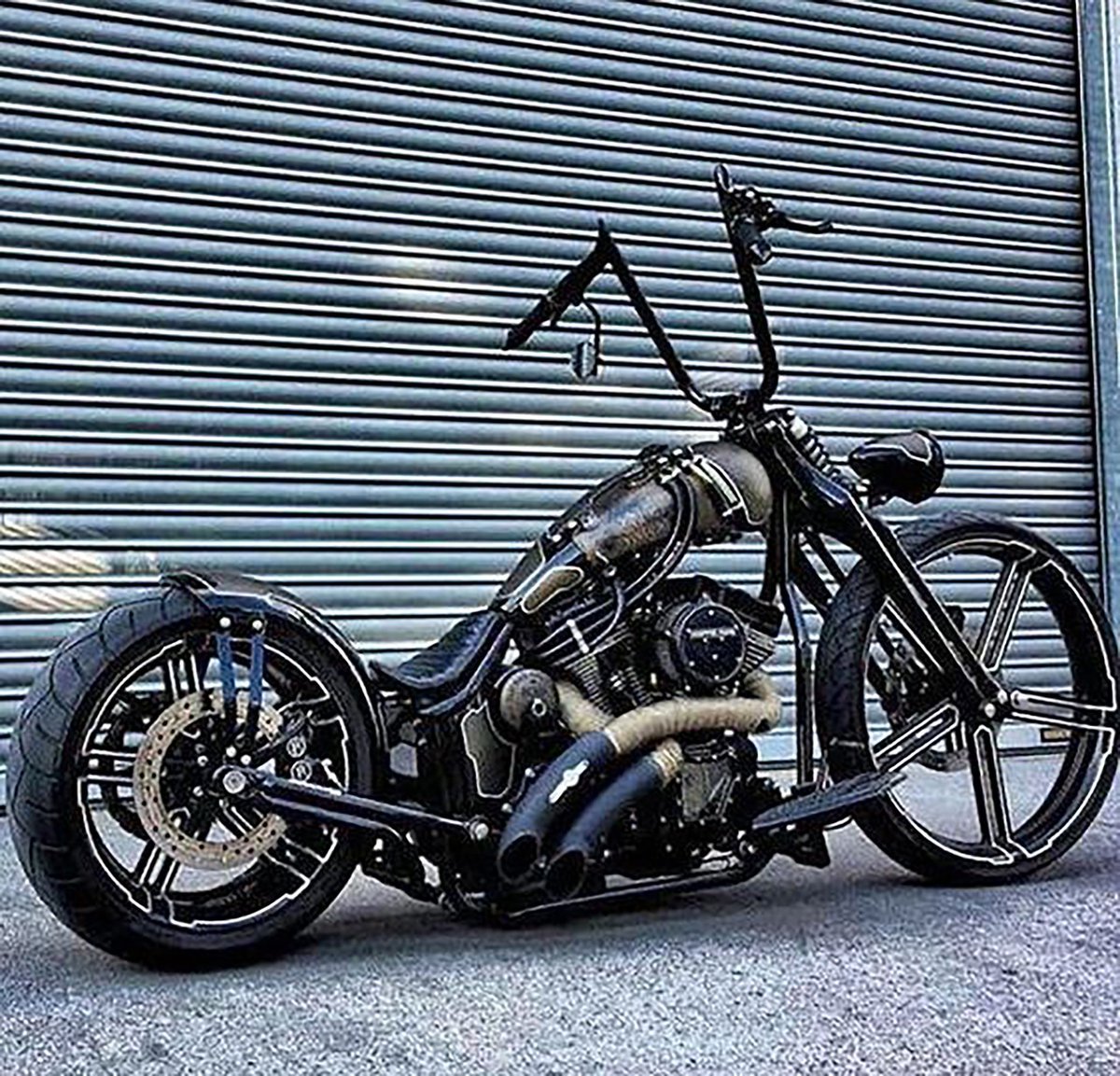 Мотоцикл Harley Davidson Bobber