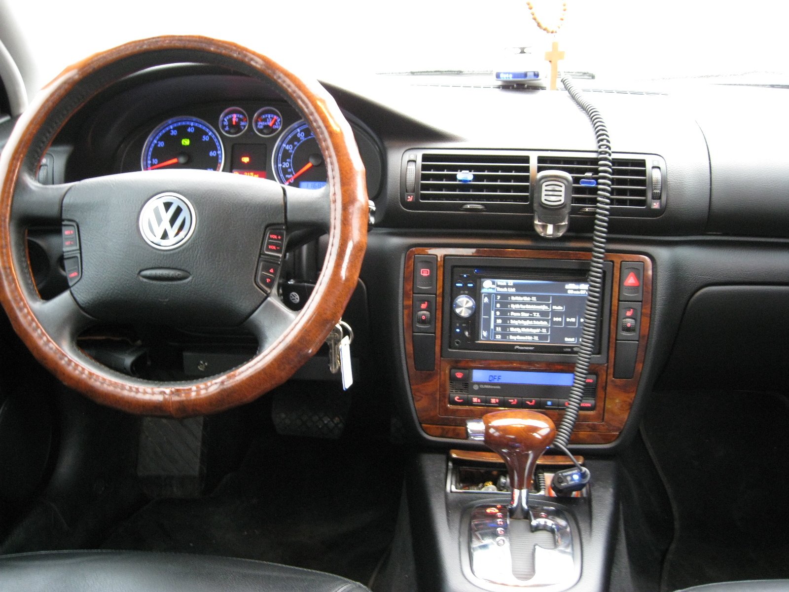 Volkswagen Passat 2004 салон