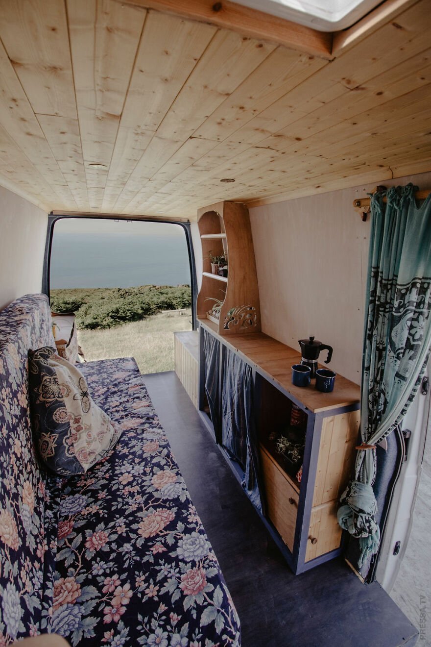 Ford f750 EARTHROAMER XV-HD