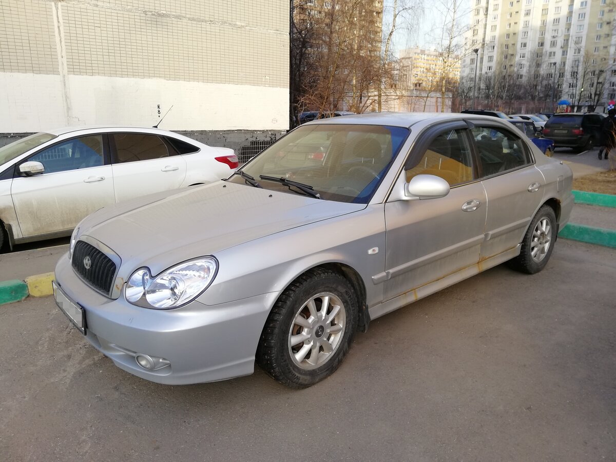 Хендай соната душанбе. Hyundai Sonata 2002 года. Хендай Соната 2002г. Ниссан Соната 2002. Соната 4 2002.