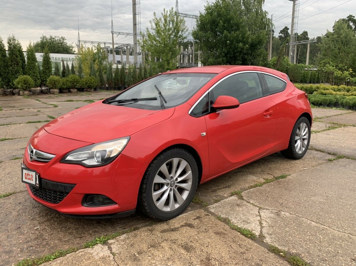 Opel Astra Coupe 2012