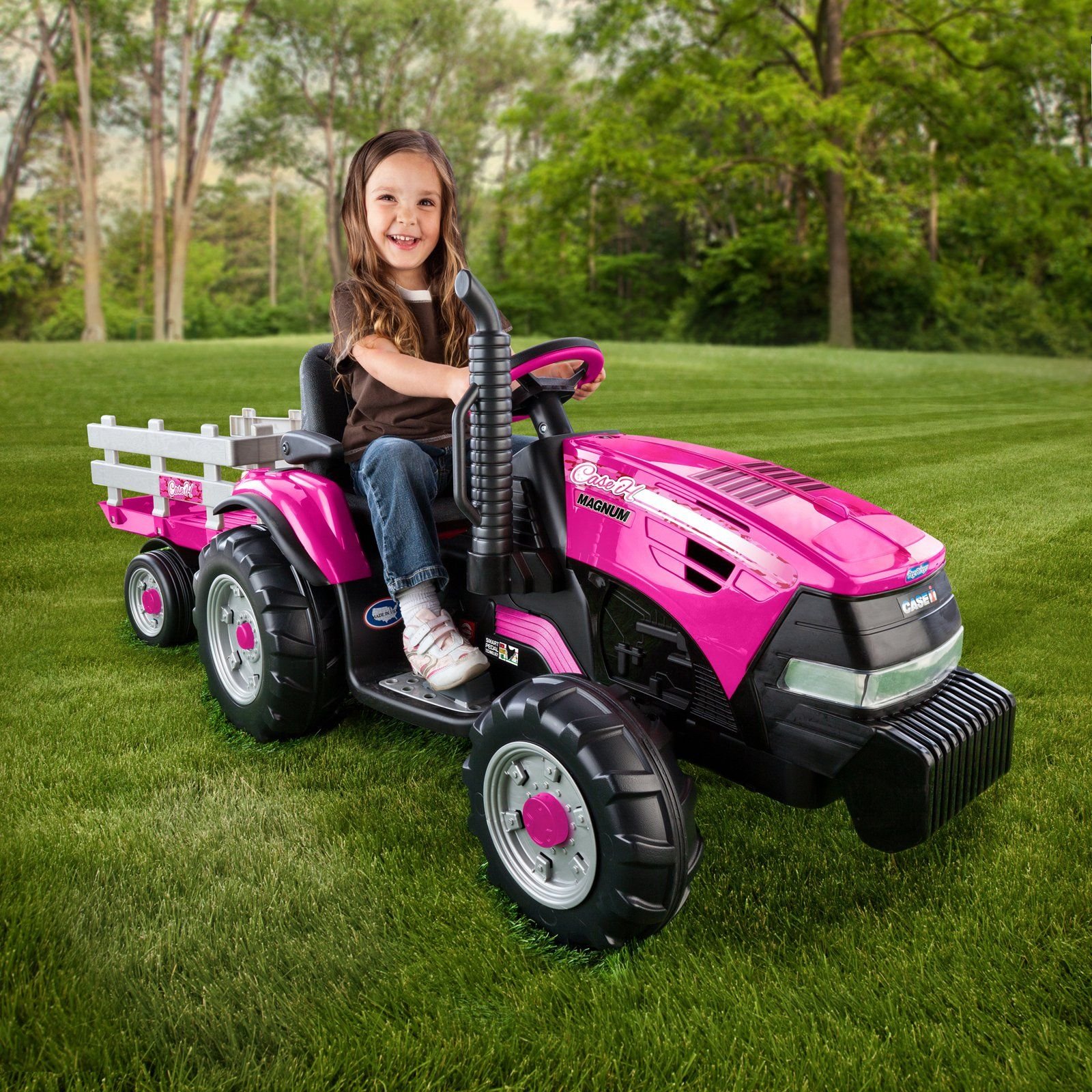 Розовый трактор