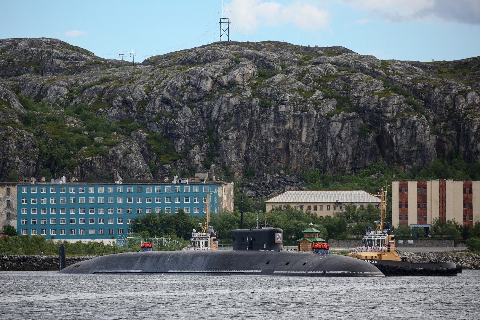 Гаджиево база подводных лодок Северного флота