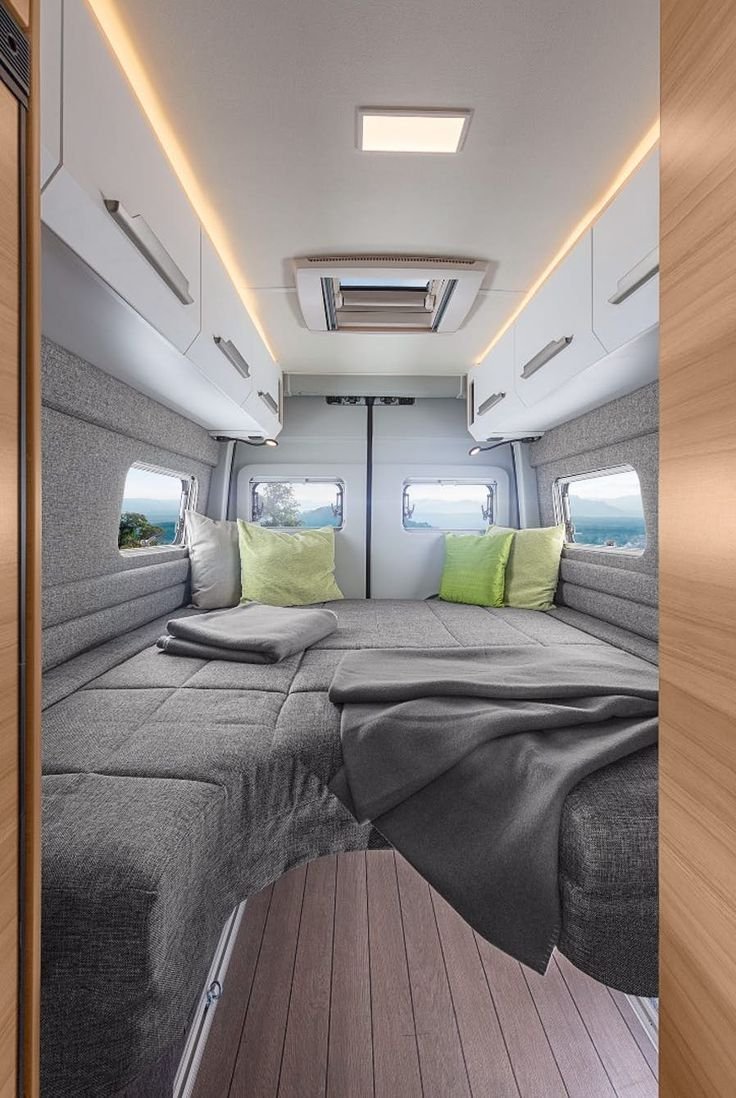 Volkswagen Grand California 680