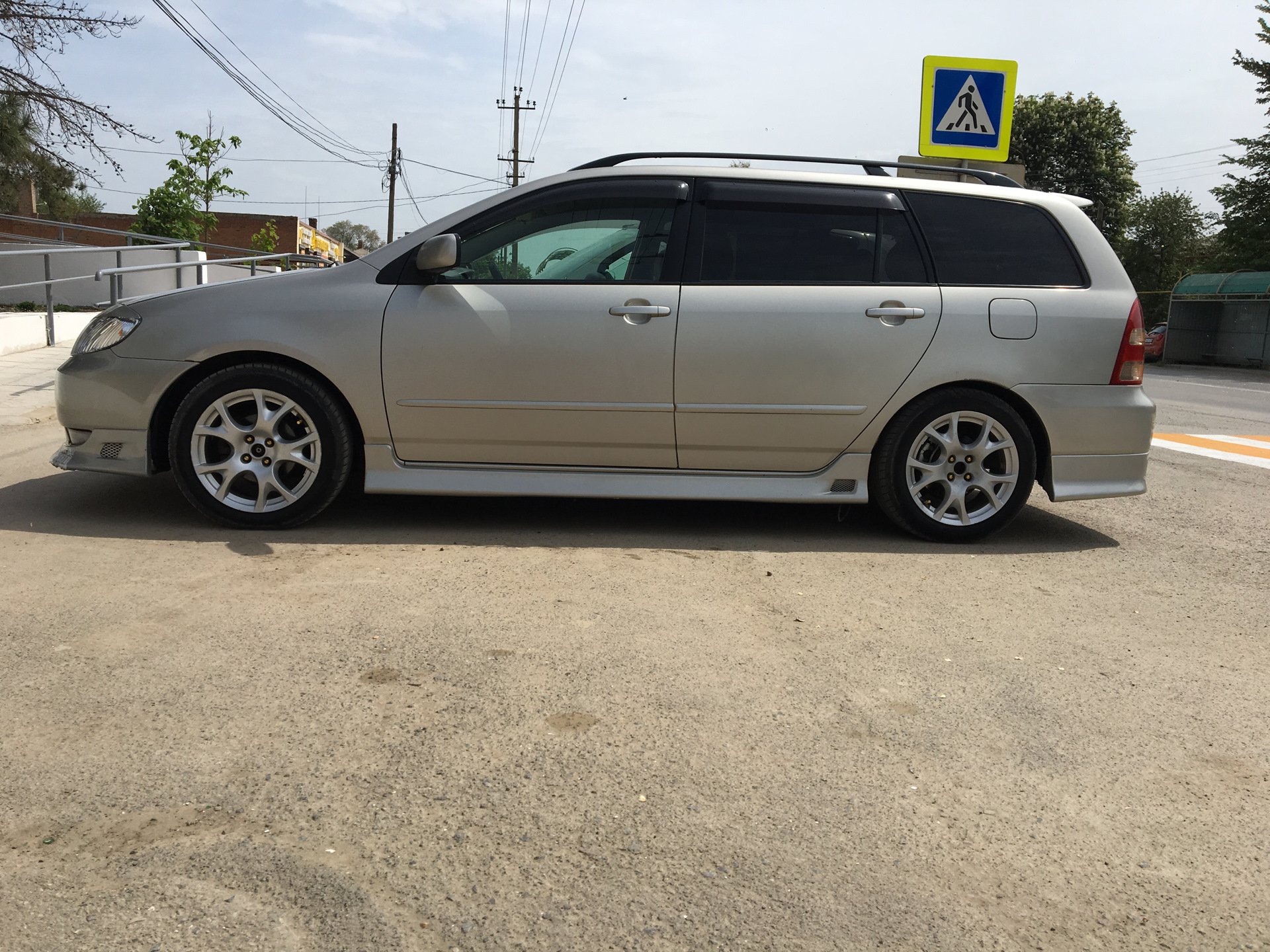 Toyota Corolla Fielder 2005 TRD