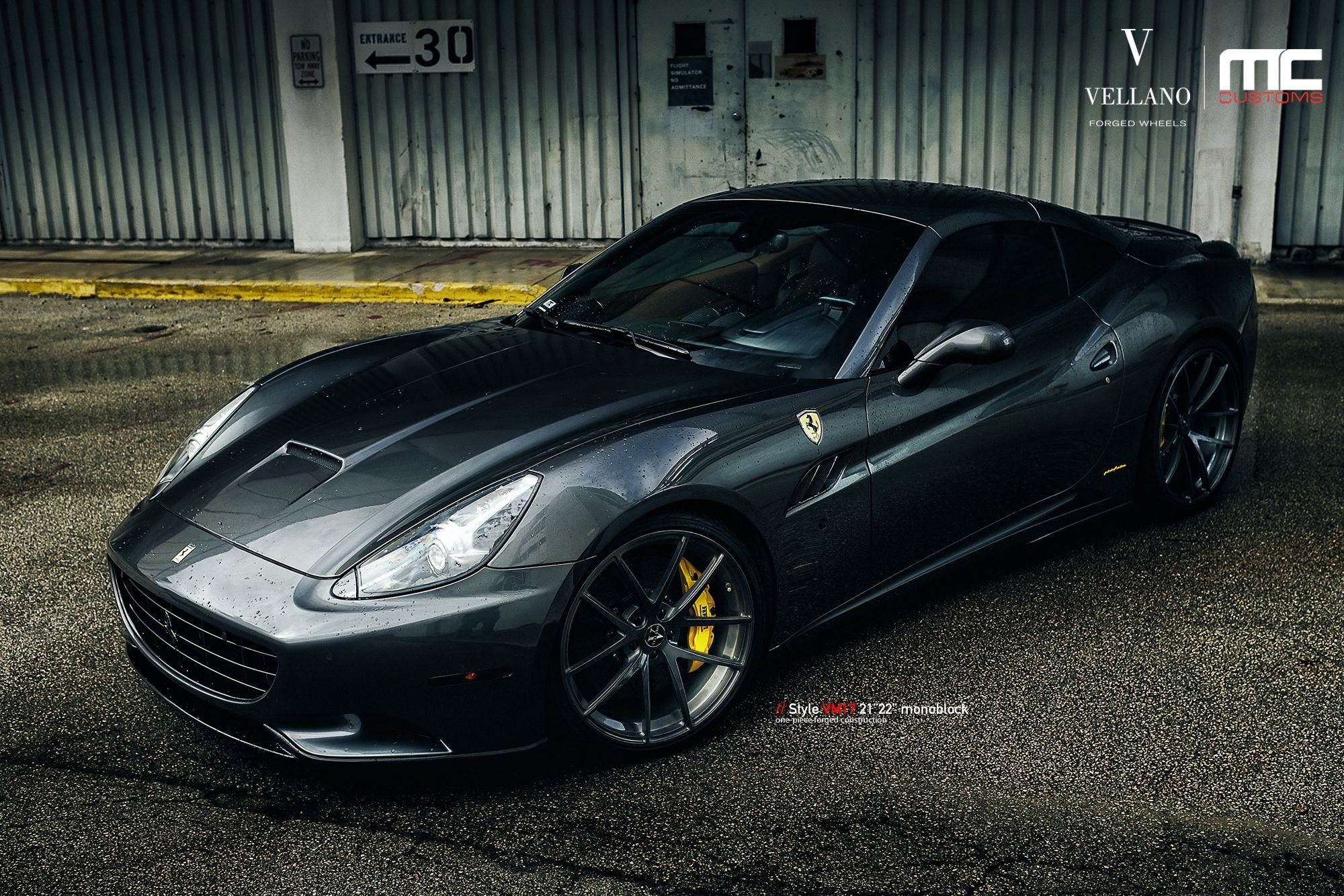 Мокрый асфальт цвет машины. Ferrari California 2013 Black. Ferrari California чёрного цвета. Ferrari California чёрная 4к. Ferrari мокрый асфальт.