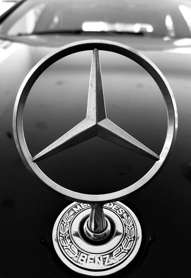 Логотип Mercedes-Benz е500