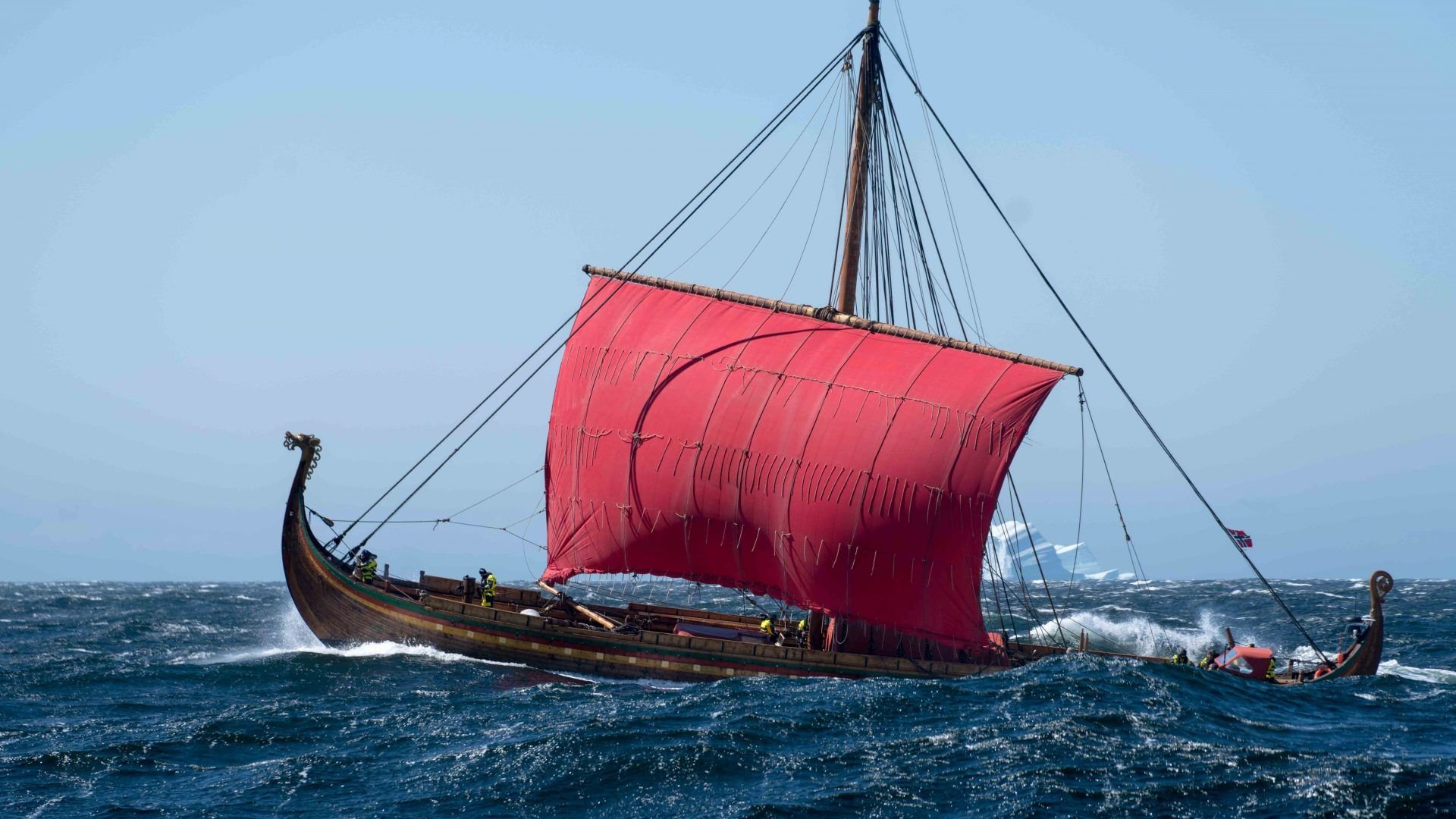 С каким океаном связан корабль викингов. Дублинский дракар. Ладья Драккар викингов. Корабли викингов драккары. Дракар Парус.