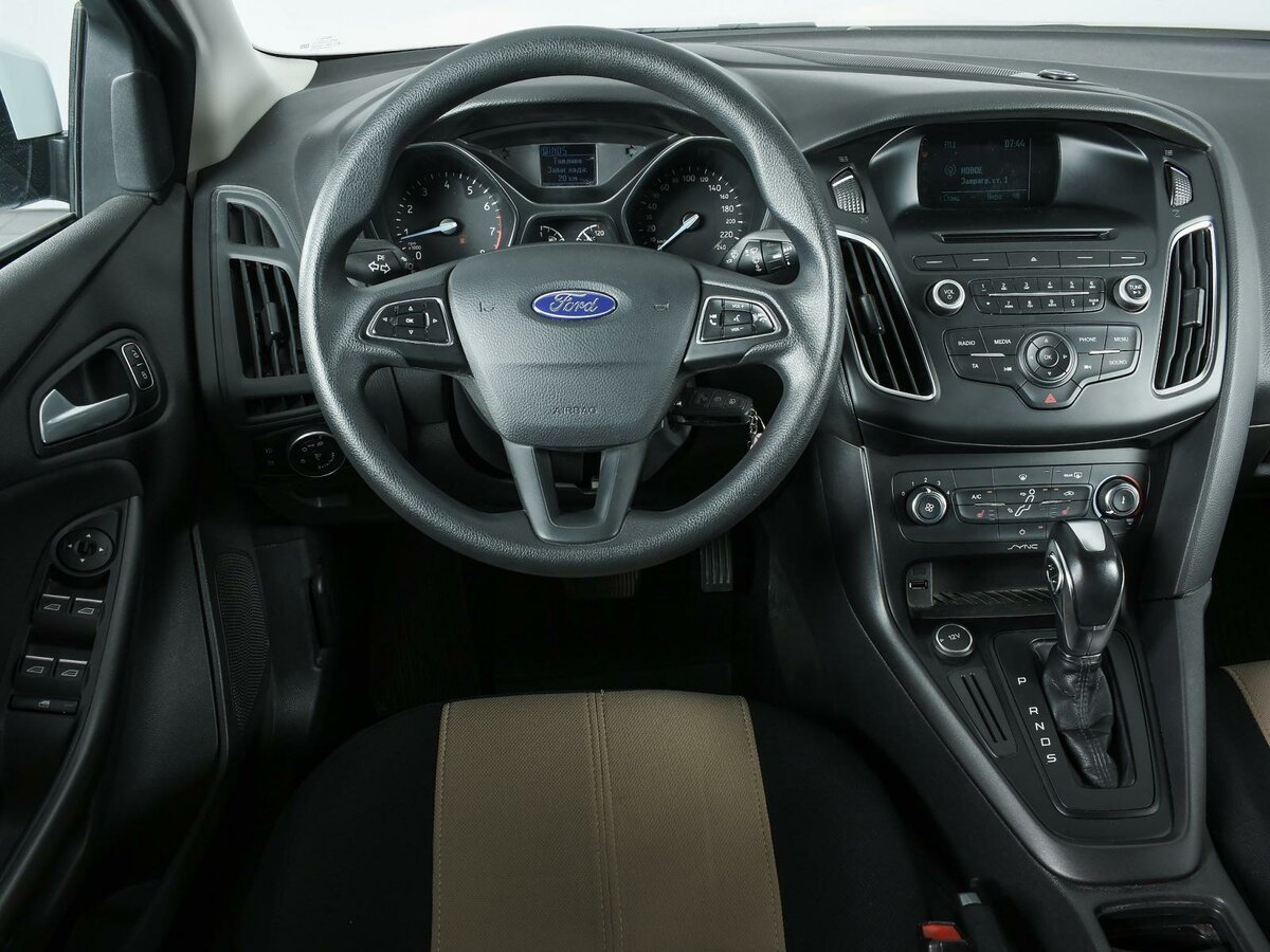 Ford Focus 3 Рестайлинг салон