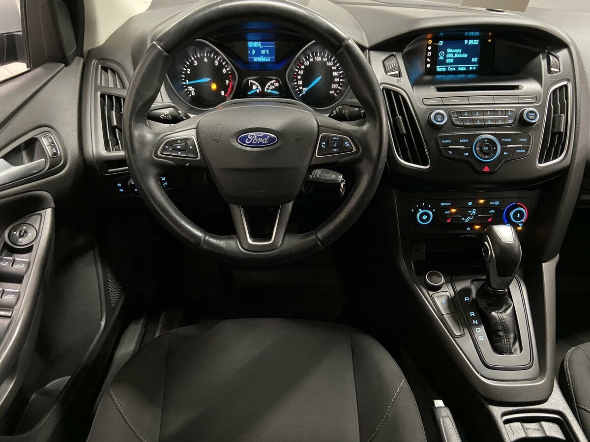 Форд фокус хэтчбек салон. Ford Focus 3 хэтчбек салон. Форд фокус 3 салон. Ford Focus 2016. Форд фокус 3 седан салон.