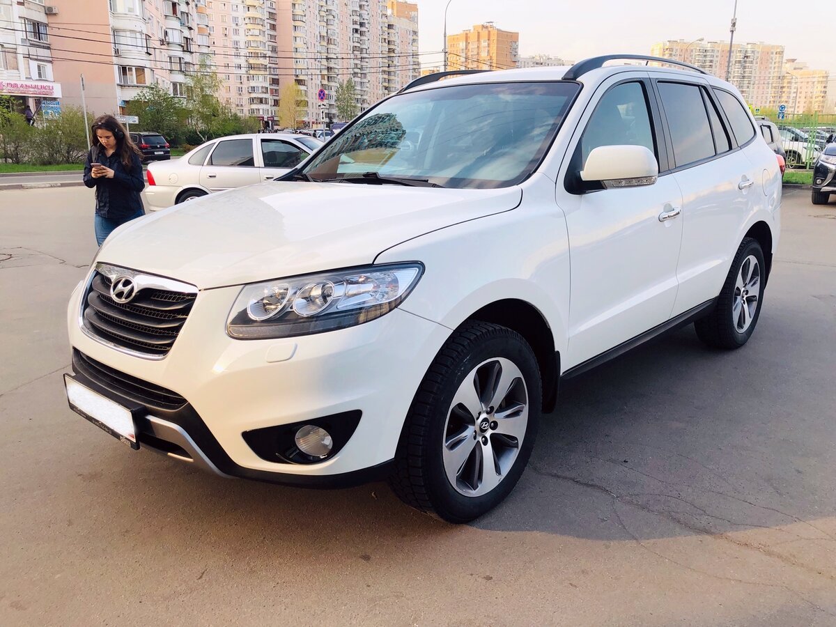 Хендай Санта Фе 2011 дизель 2.2. Hyundai Santa Fe 2011 год дизель белый налёт порошка на полу. К928тс35 Санта Фе фото авто Вологда.