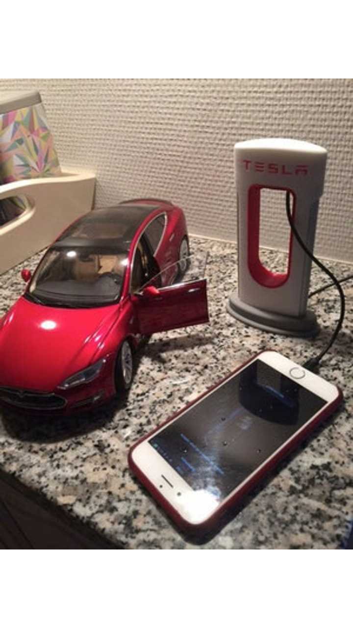 Смартфон Tesla Phone