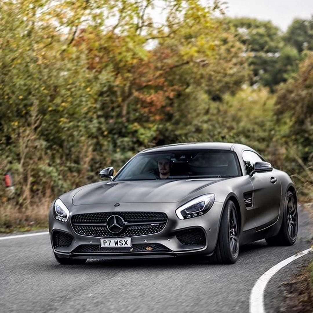 Mercedes AMG gt White