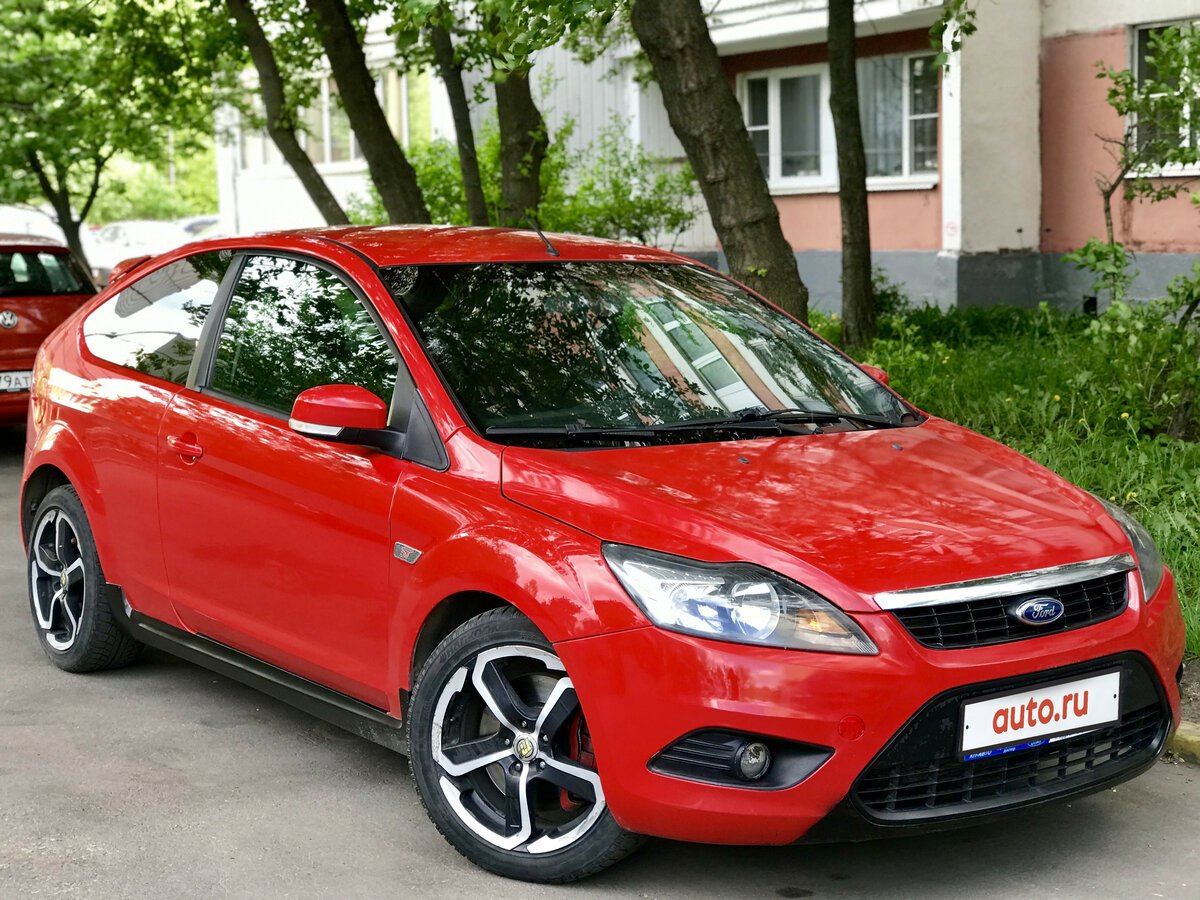 Купить форд фокус недорого. Ford Focus 2 красный. Ford Focus 2007 Hatchback Red. Форд фокус 3 красный. Форд фокус 3 хэтчбек красный.