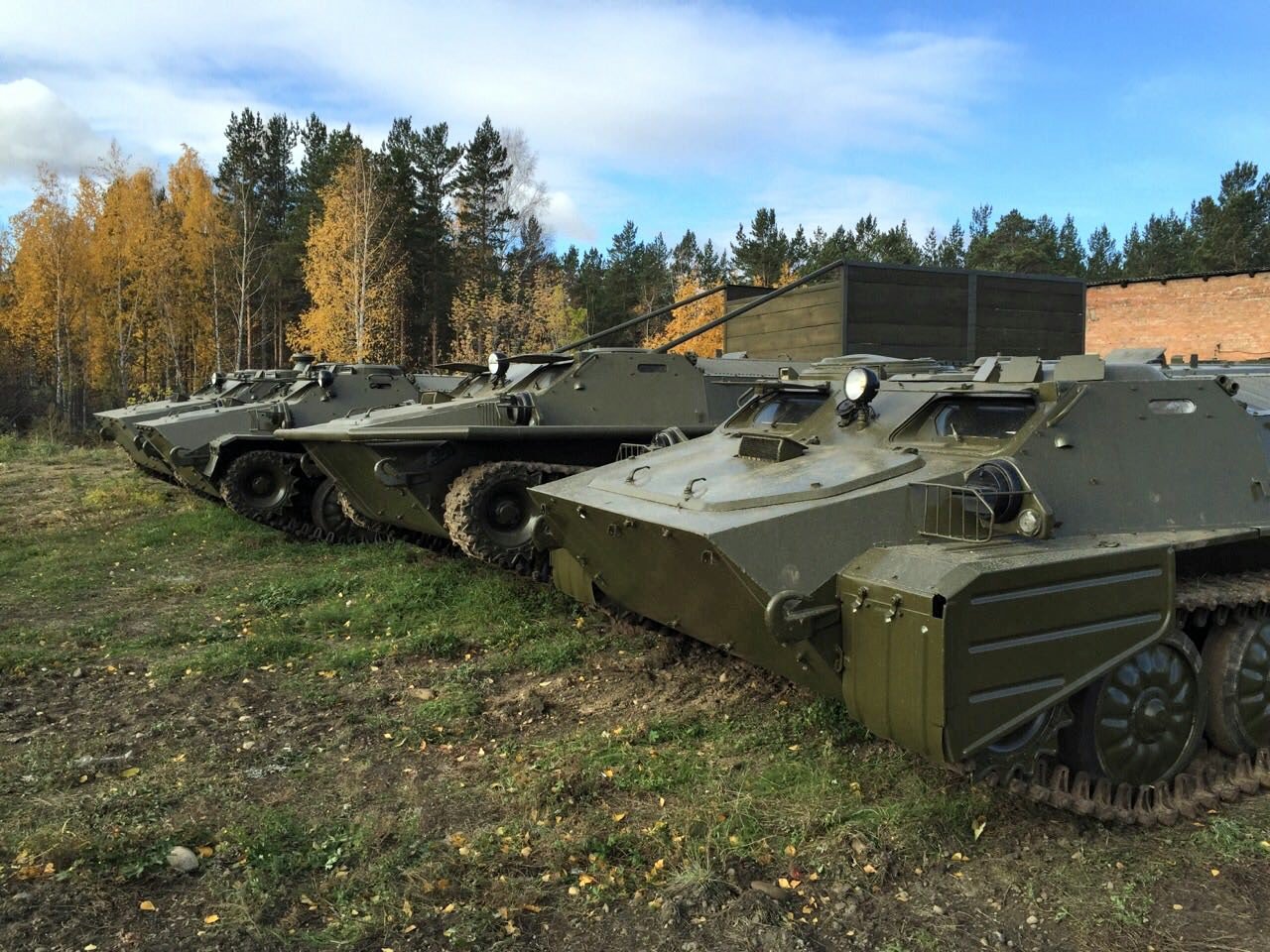 Мтлб фото. Военный тягач МТ - ЛБ.. Транспортер-тягач МТ-ЛБ ВМК. Армейский МТЛБ. МТЛБ 6б.