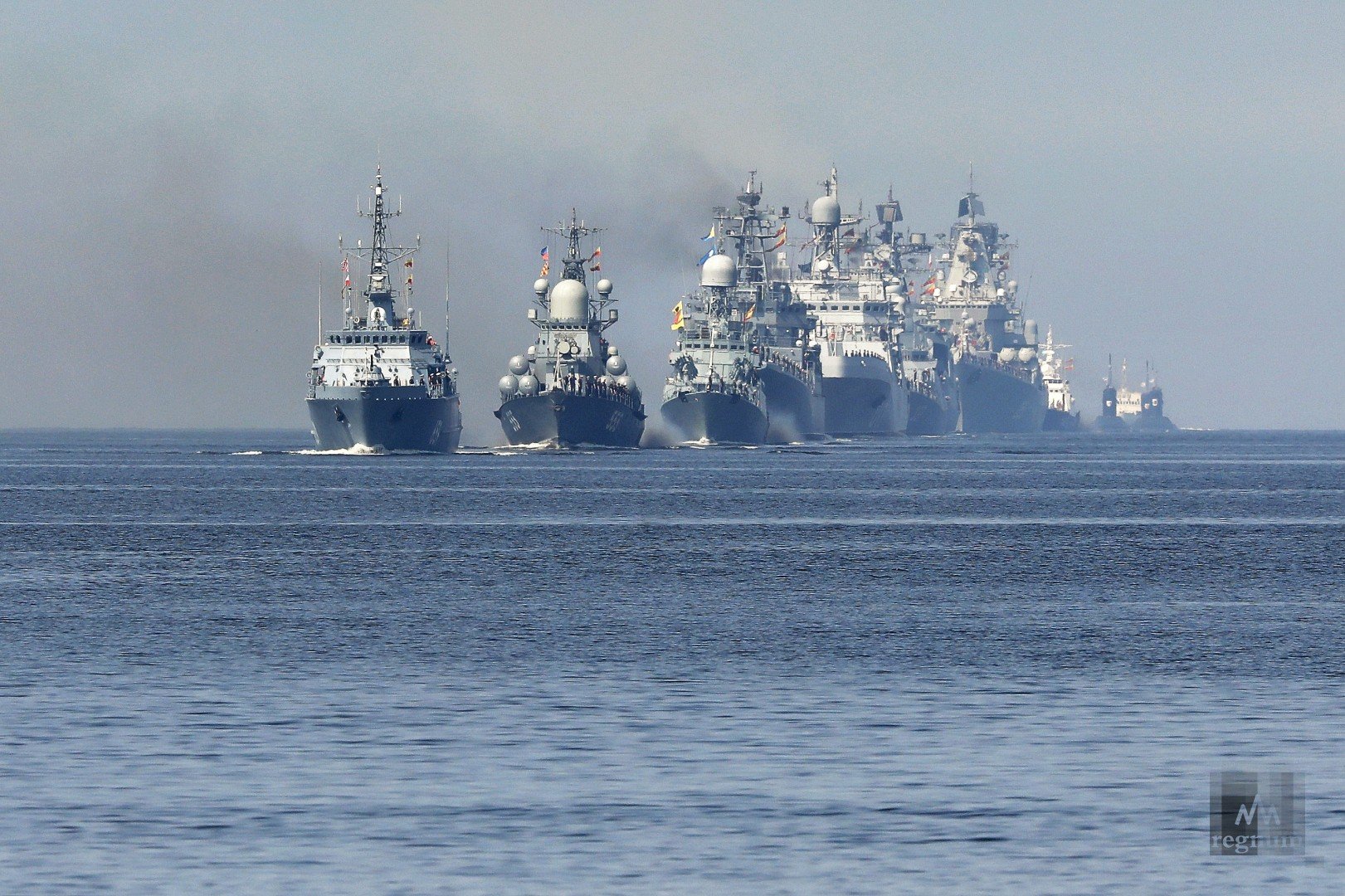 Кронштадт парад. Кронштадт парад кораблей. ВМФ Кронштадт. ВМФ РФ В Кронштадте. ВМФ России парад.