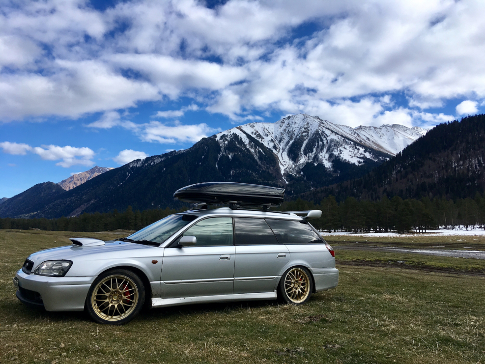 Subaru Legacy b4 универсал