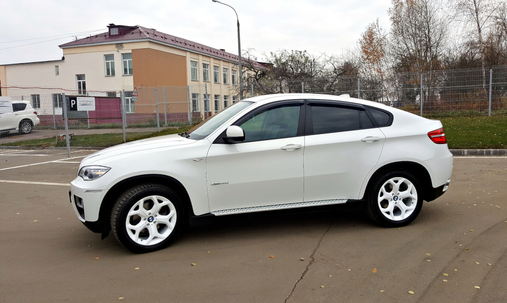 BMW x6 2008 белый