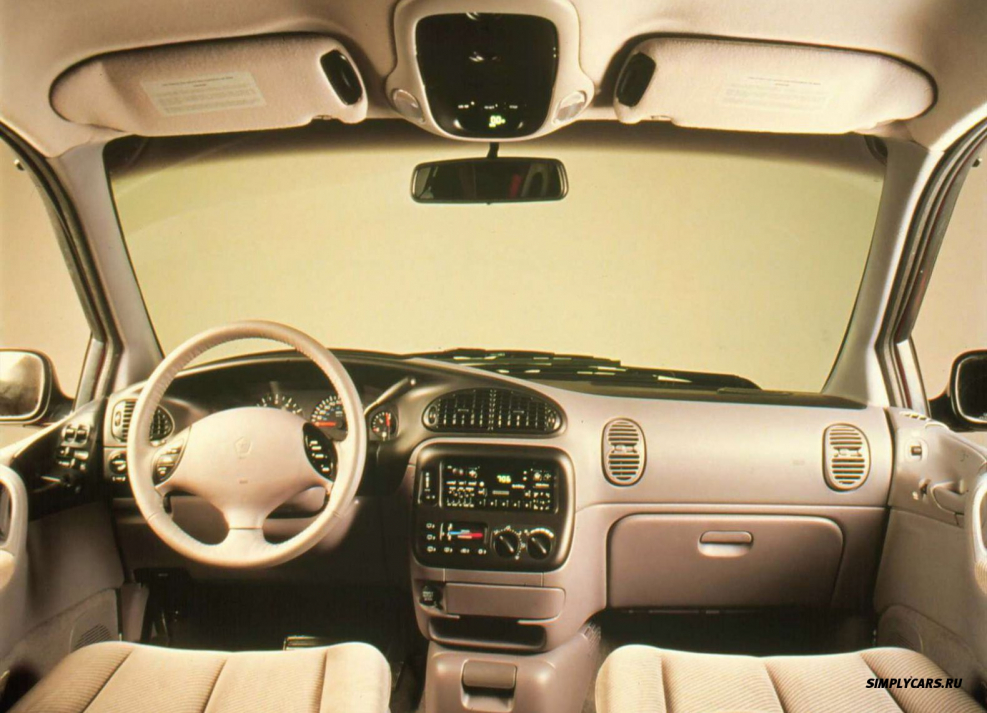 Dodge Caravan 3