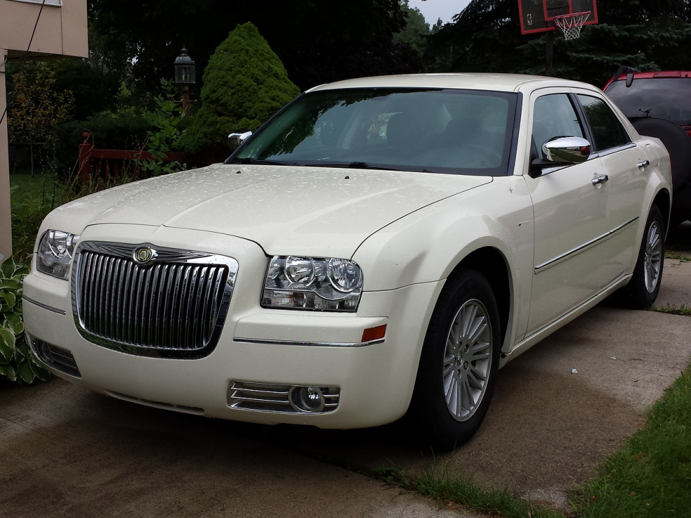 Chrysler 300c White