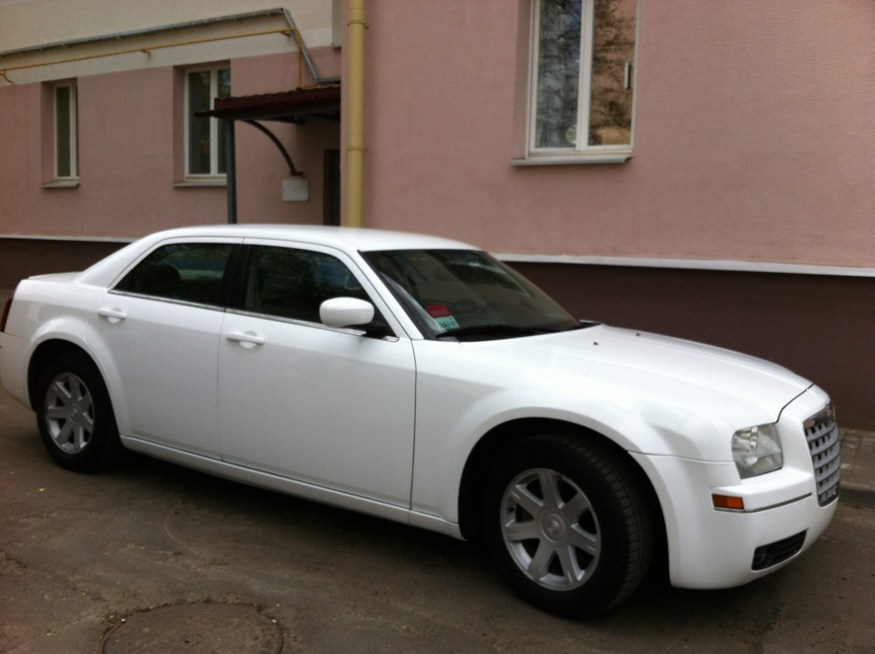 Chrysler 300c 2.7 at,