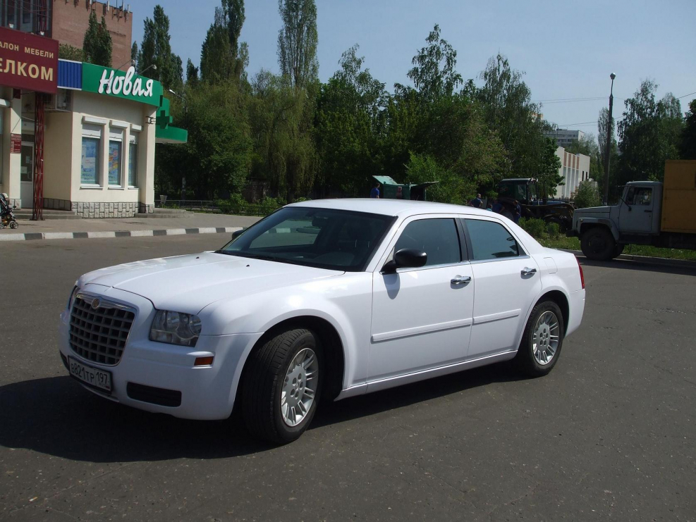 Крайслер 300с новый