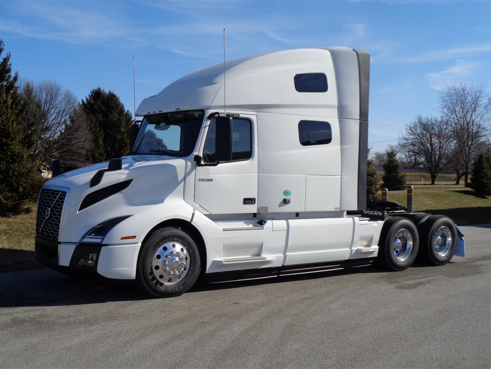 Volvo VNL 660 Truck