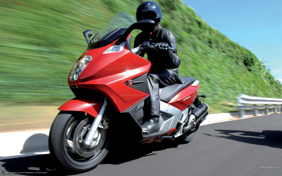 Макси скутер Gilera gp800