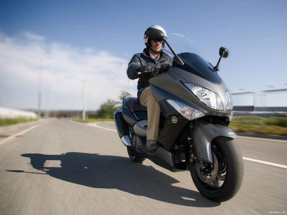 Мотоцикл BMW c650gt