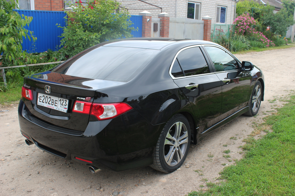 Honda Accord 8 Black Edition