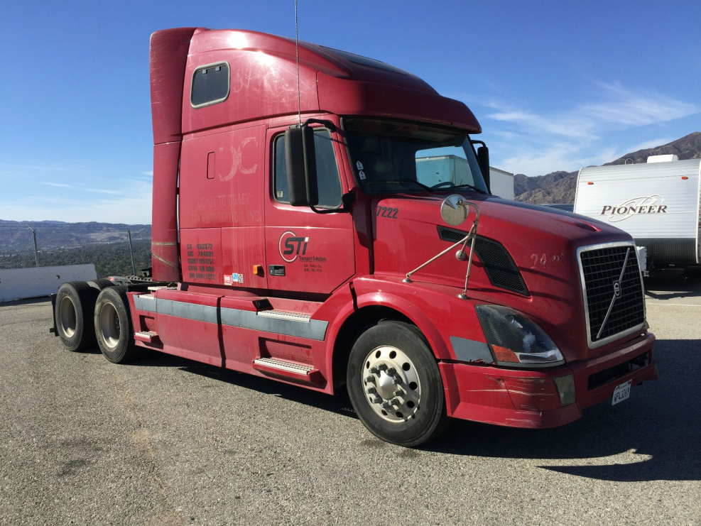 Volvo VNL 2005