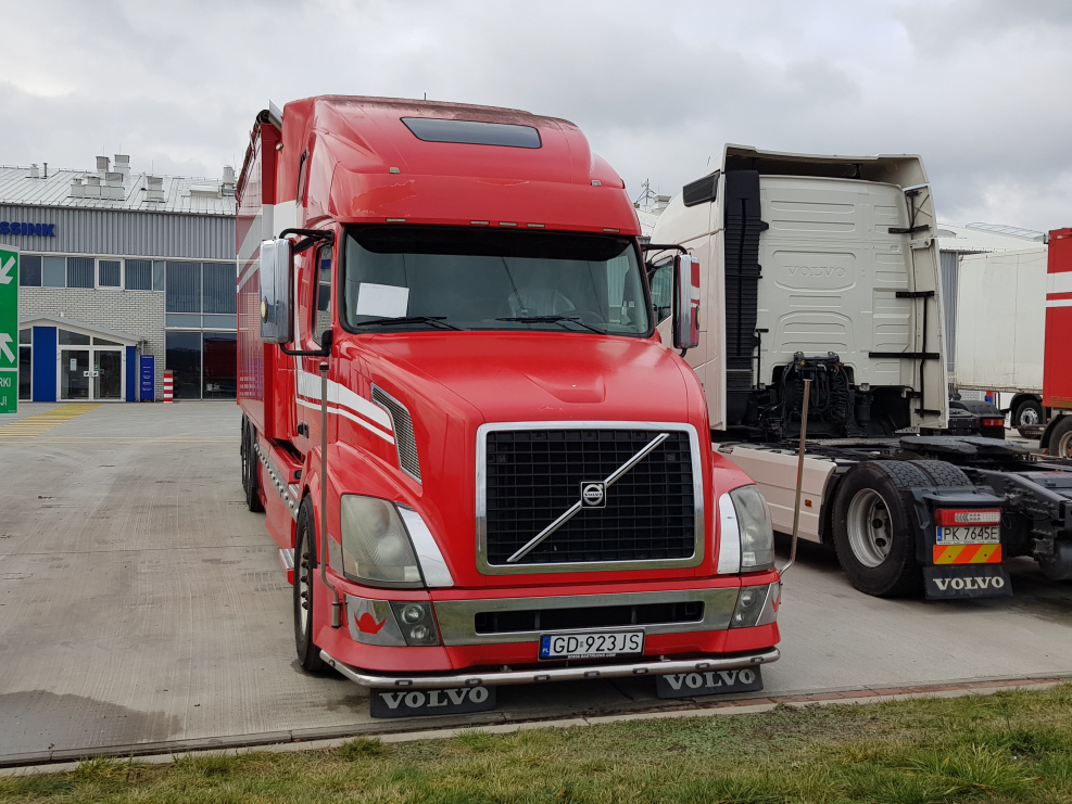 Вольво американец VNL 670