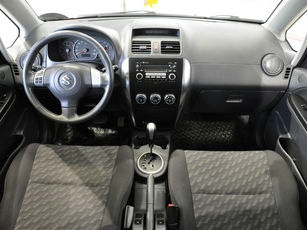 Suzuki sx4 панель