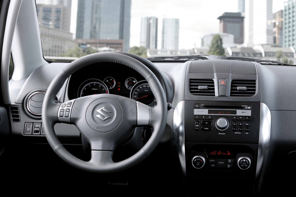 Сузуки sx4 2010 салон