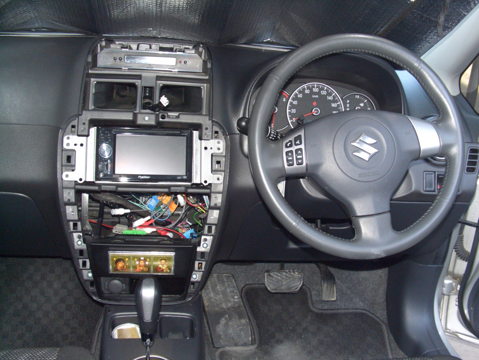 Сузуки sx4 2008 салон