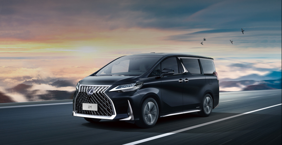 Lexus LM 300h 2020