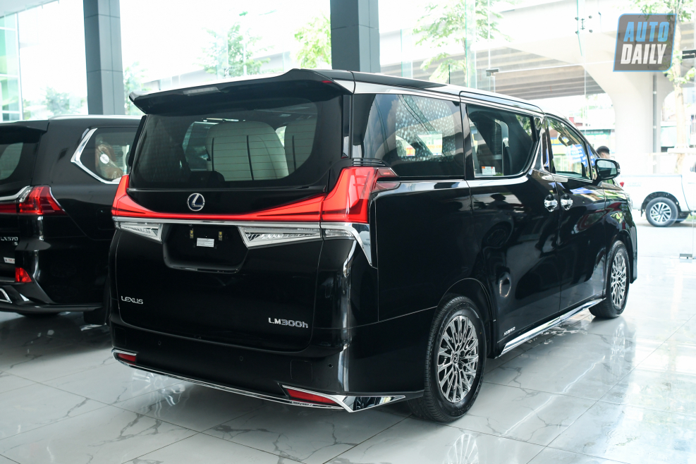 Тойота Alphard 2020