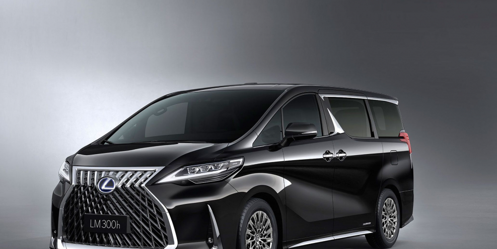 Lexus минивэн 2020