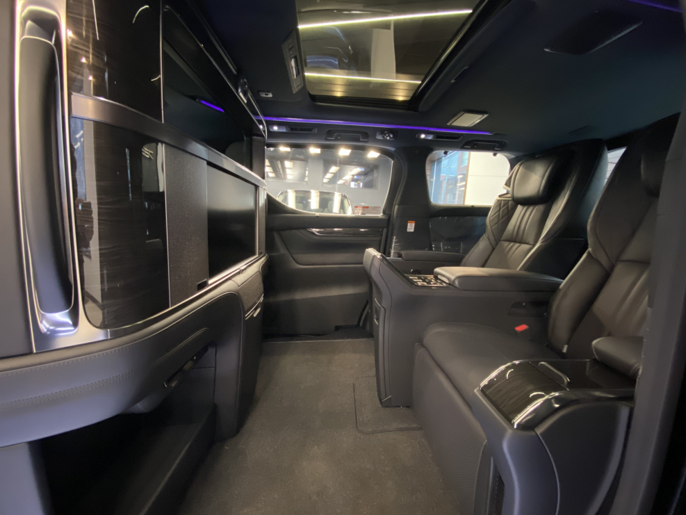 Lexus минивэн 2020 салон