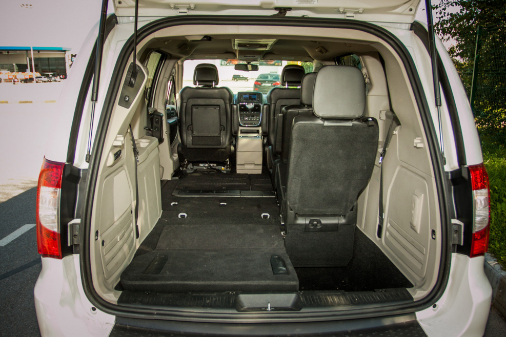 Dodge Caravan 2003 салон