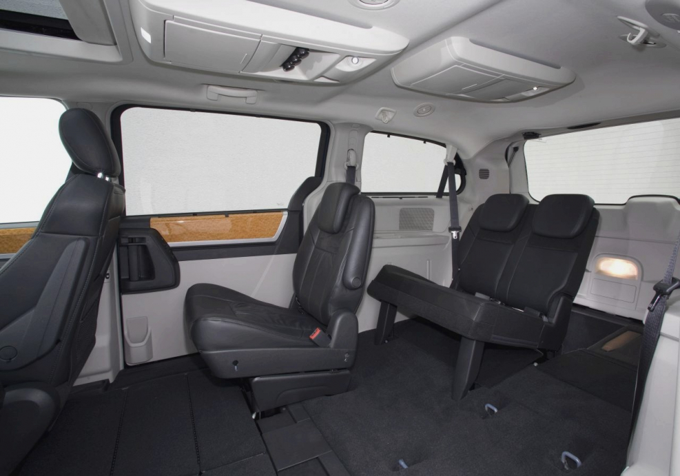 Chrysler Grand Voyager 2004 салон