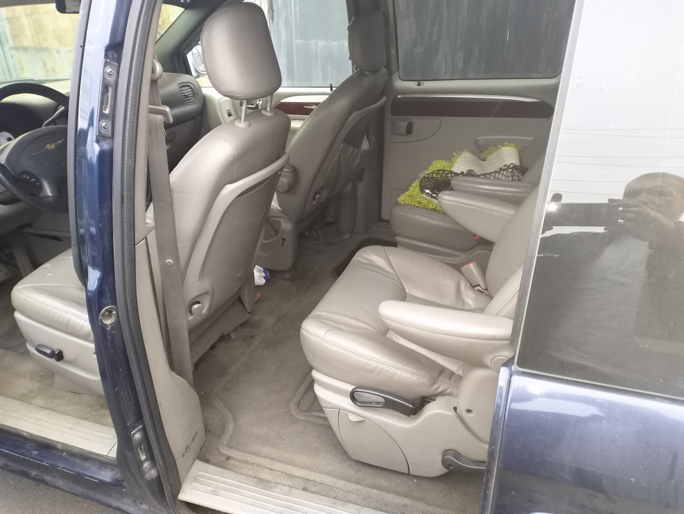 Chrysler Grand Voyager 2005 салон
